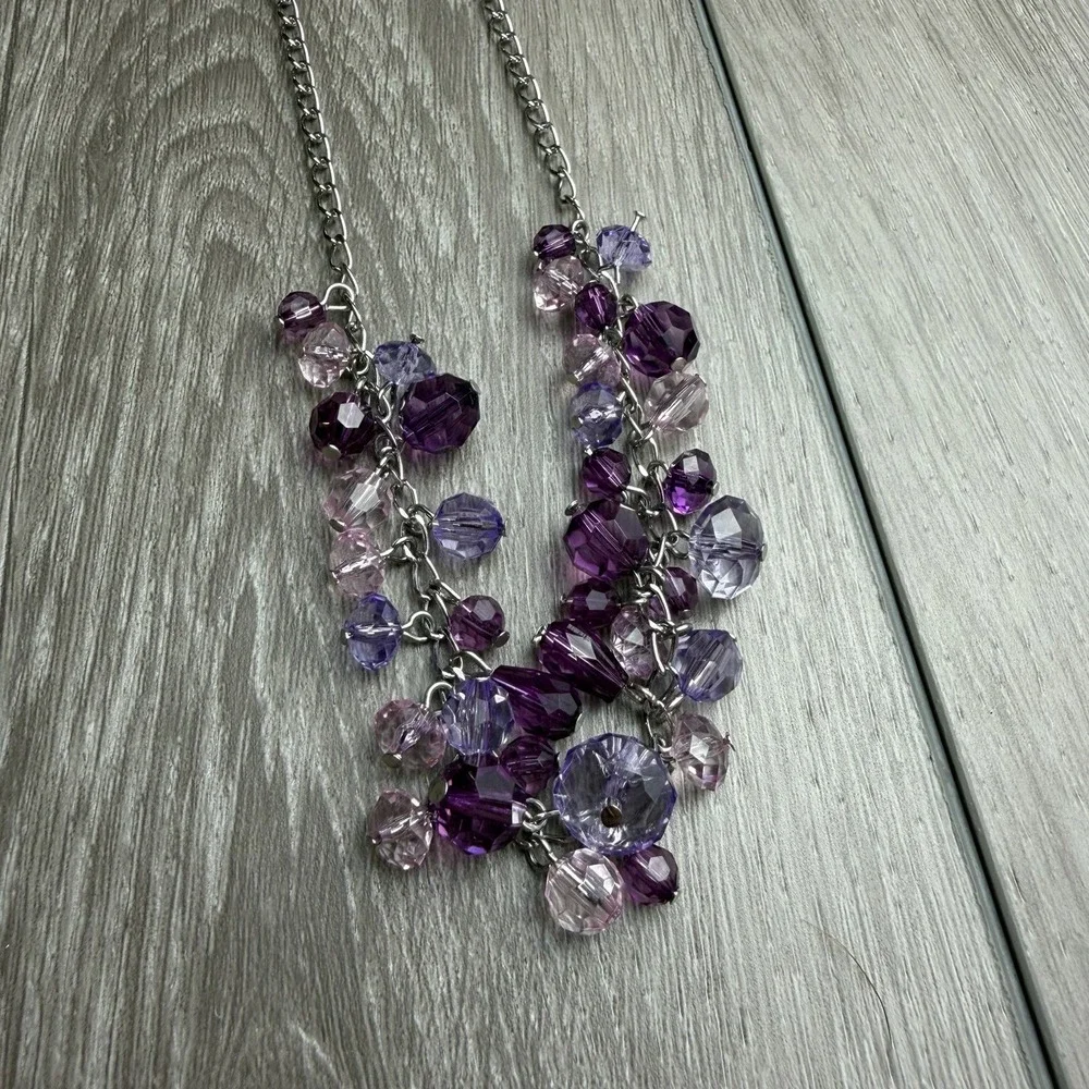Worthington Beaded Statement Cluster Necklace Silver Tone Chain Purple New